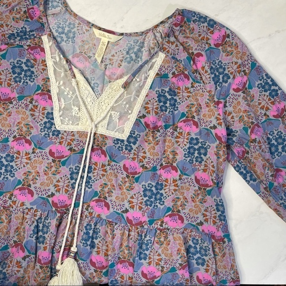 Matilda Jane Blue Pink Floral Lace Trim Tassel Neckline Top Size XL - Picture 3 of 7